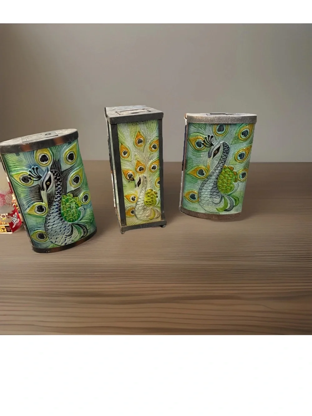 Set Of 3 peacock-patterned, stained-glass solar lanterns